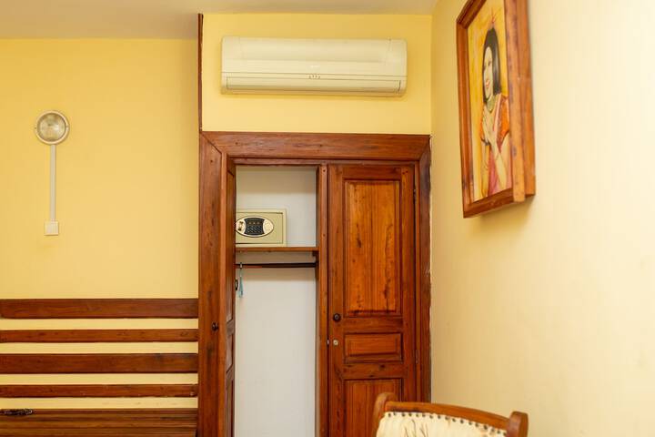 Room 31 of 50