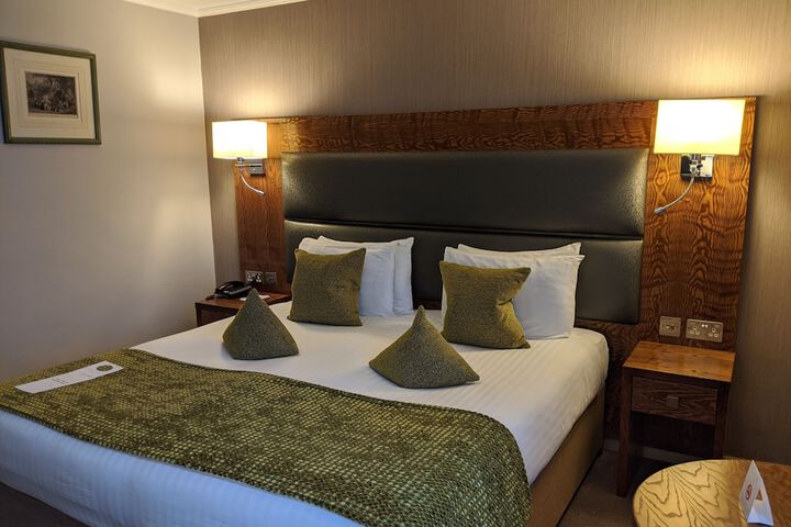 Room 8 of 49
