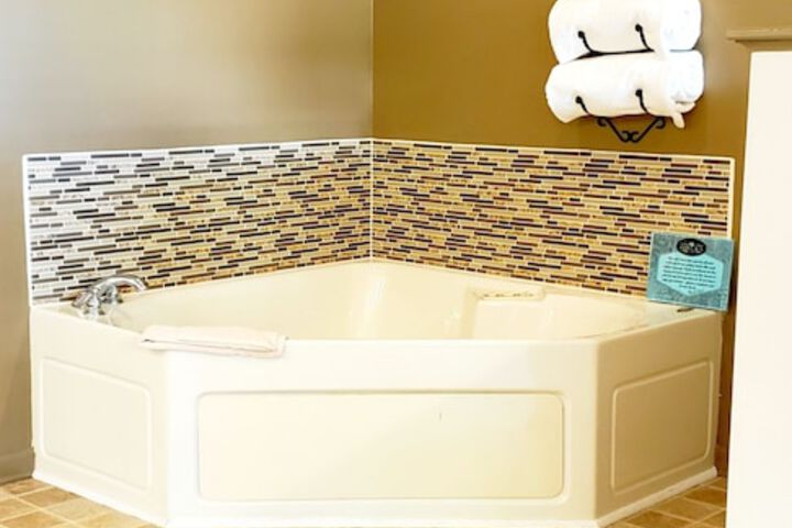 Jetted tub