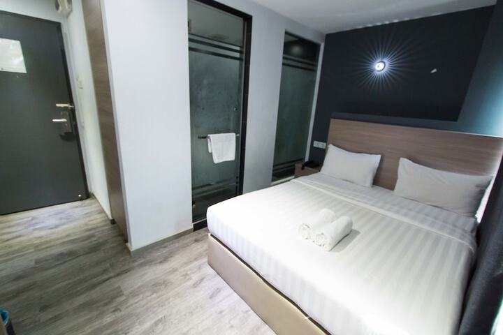 Room 7 of 51