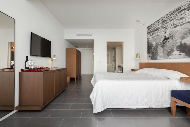 Room 41 of 182