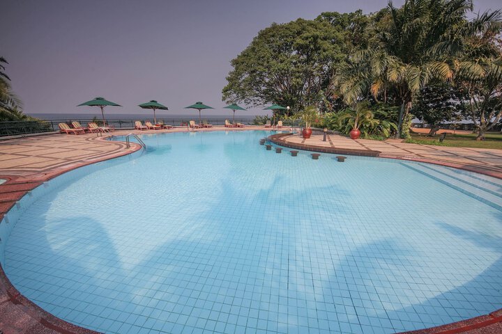 Pools & Facilities