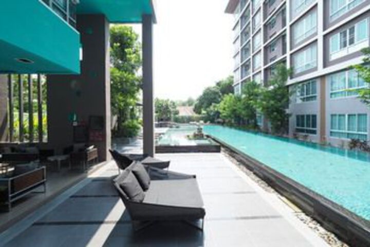 Sundeck 30 of 32