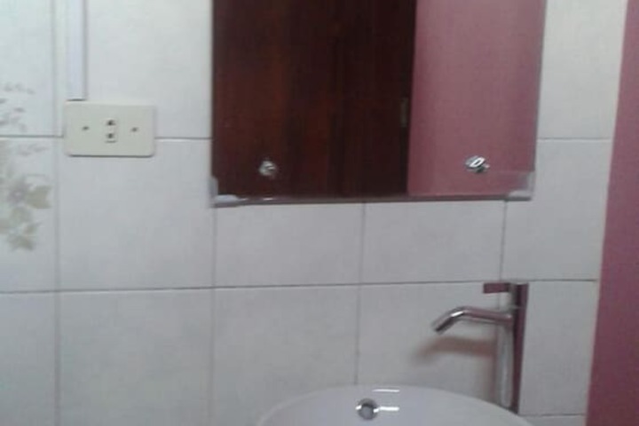Room 10 of 14