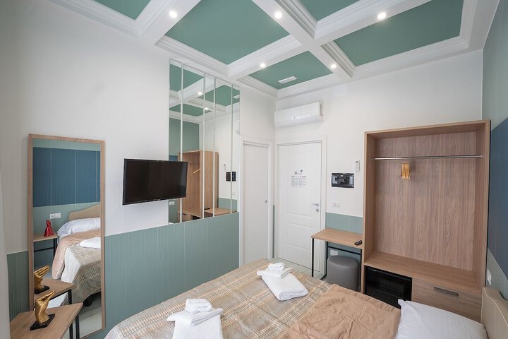 Room 208 of 309