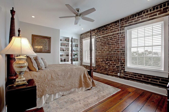 Room 46 of 113