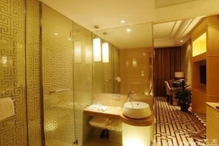 Room 30 of 73