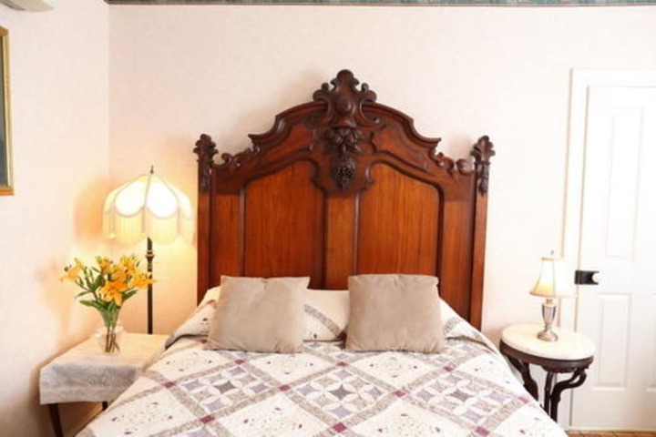 Room 4 of 48