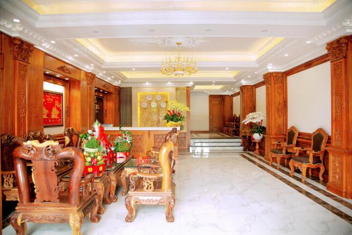 Hotel Interior 10 of 23