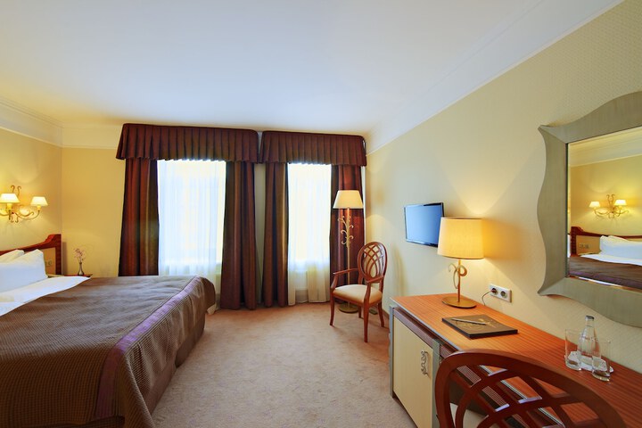 Room 4 of 47