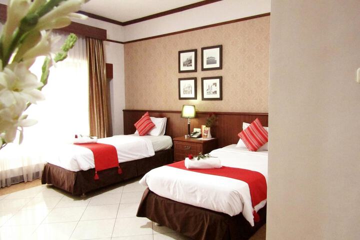Room 10 of 31