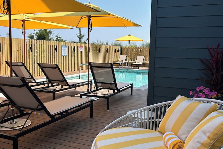 Pool 42 of 74