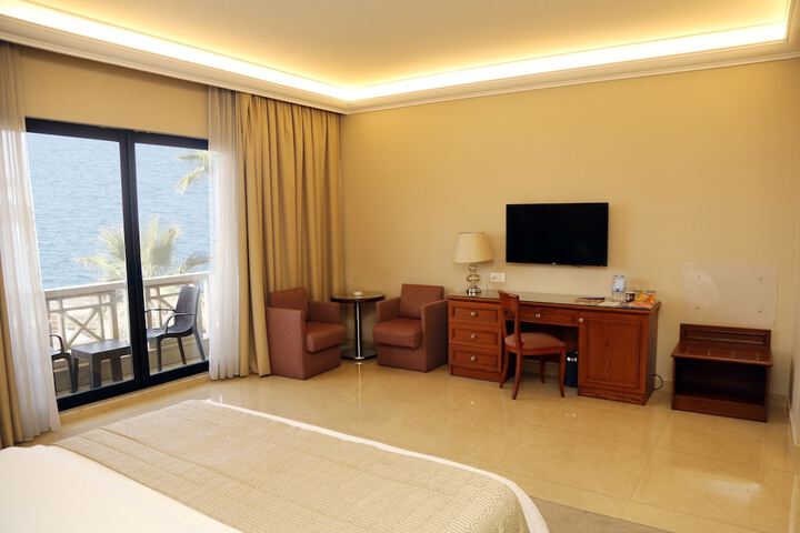 Room 34 of 81