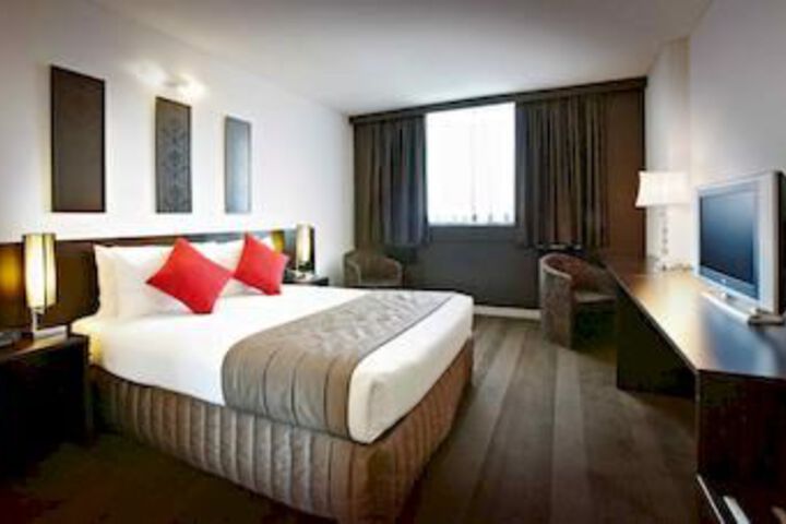 Room 6 of 44