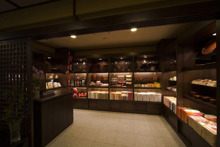 Gift Shop 22 of 32