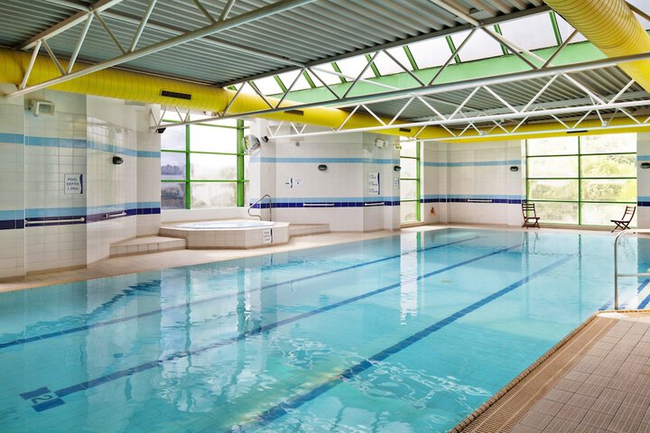 Hotel Pool