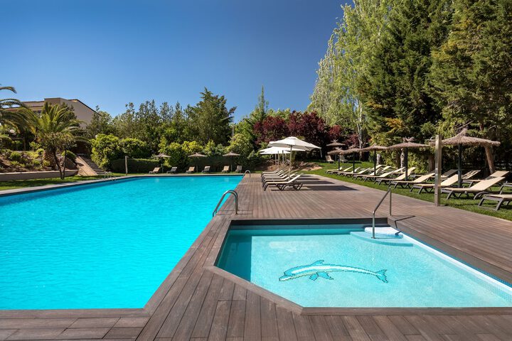 Pool 40 of 74