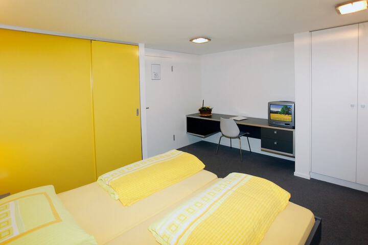 Room 8 of 46