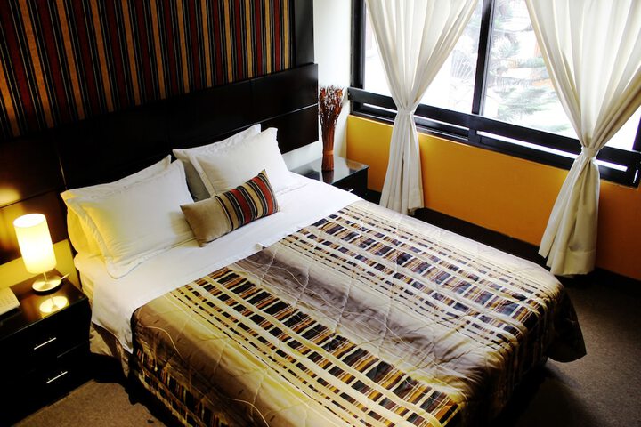 Room 3 of 16