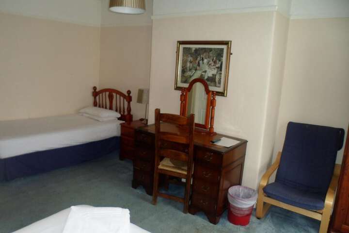 Room 8 of 37