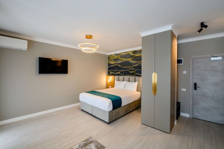 Room 16 of 70