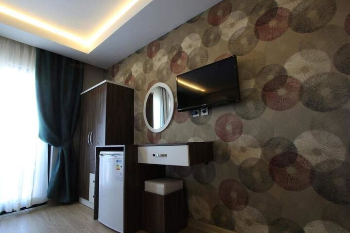 Room 18 of 32