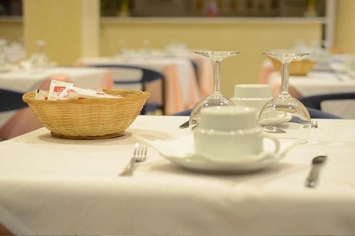Dining Photos