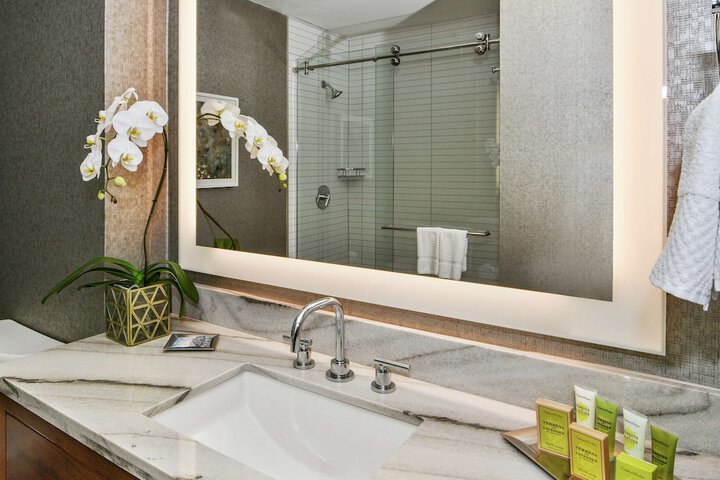 Bathroom shower