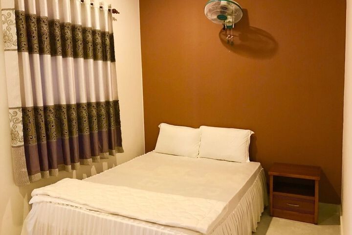 Room 3 of 12