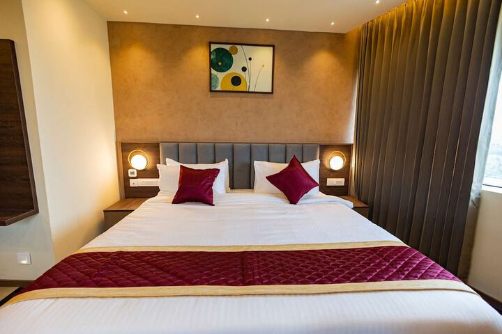 Room 12 of 20