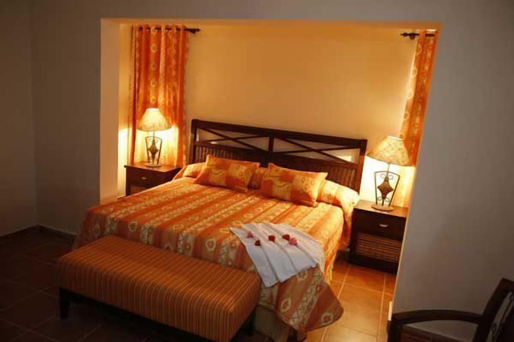Room 8 of 37