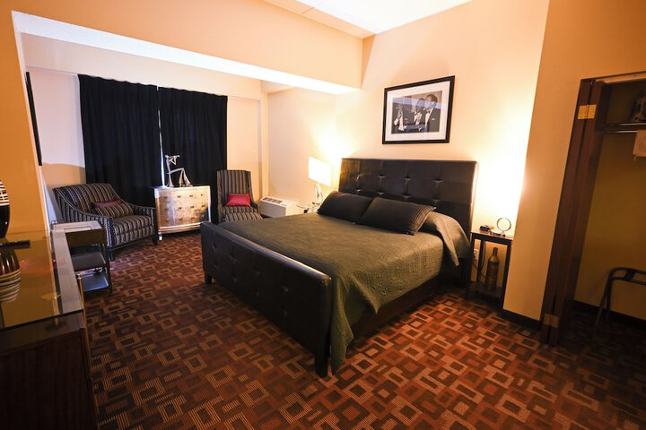 Room 18 of 49