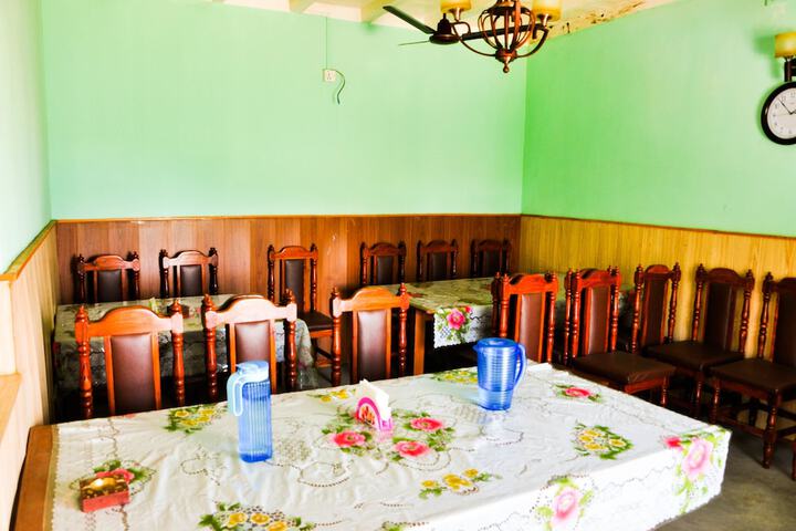 Dining Photos