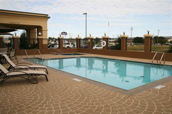 Pool 32 of 35