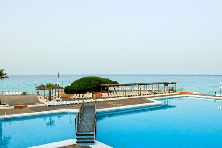 Pools & Facilities