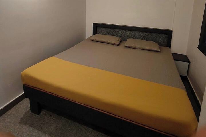 Room 14 of 66