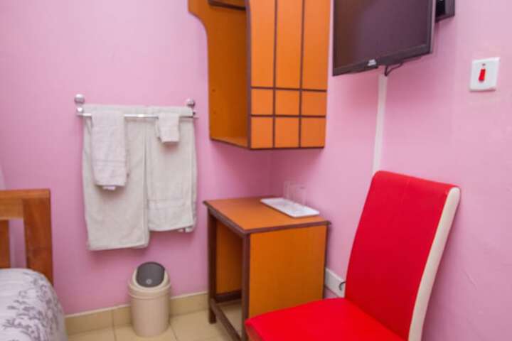 Room 19 of 39