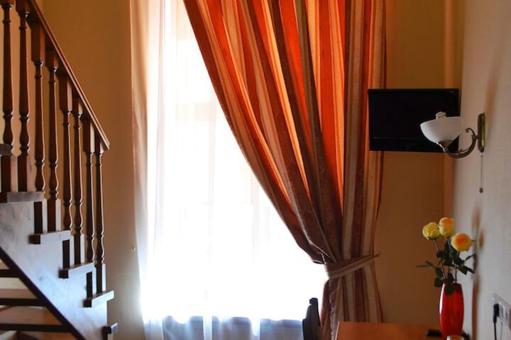 Room 16 of 115
