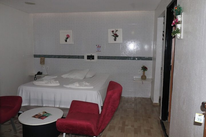 Room 26 of 43