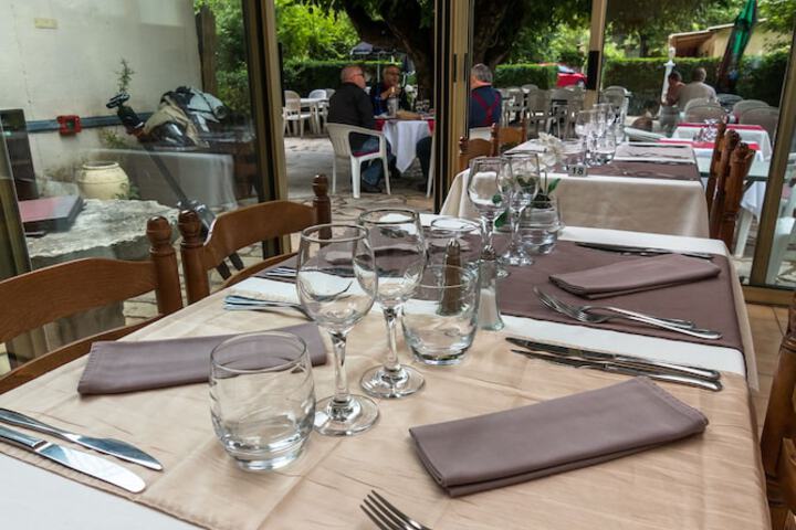 Dining 51 of 62
