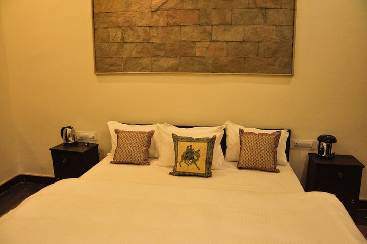 Room 16 of 36