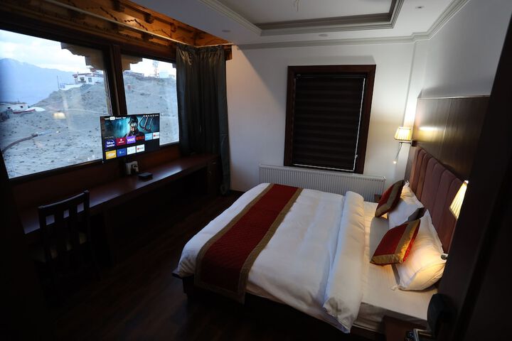 Room 4 of 45