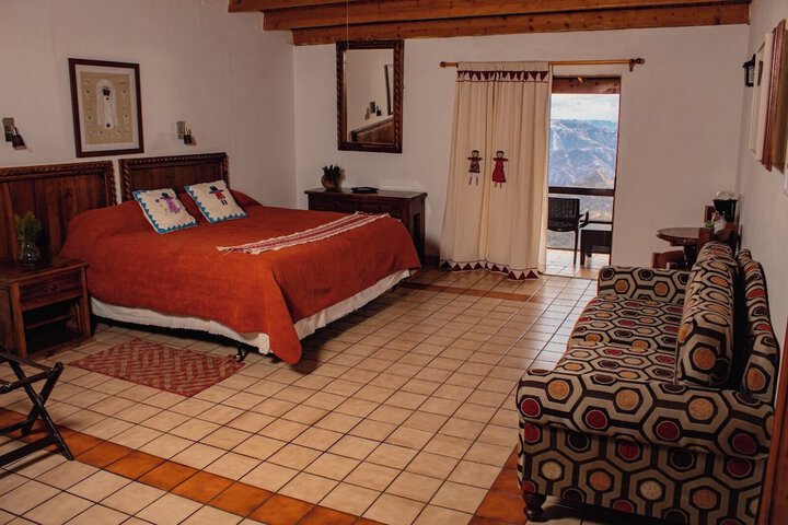 Room 11 of 21
