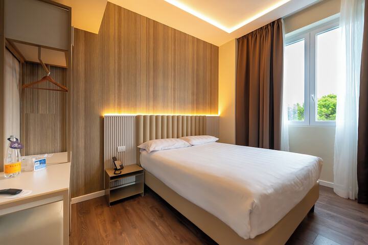 Room 29 of 95