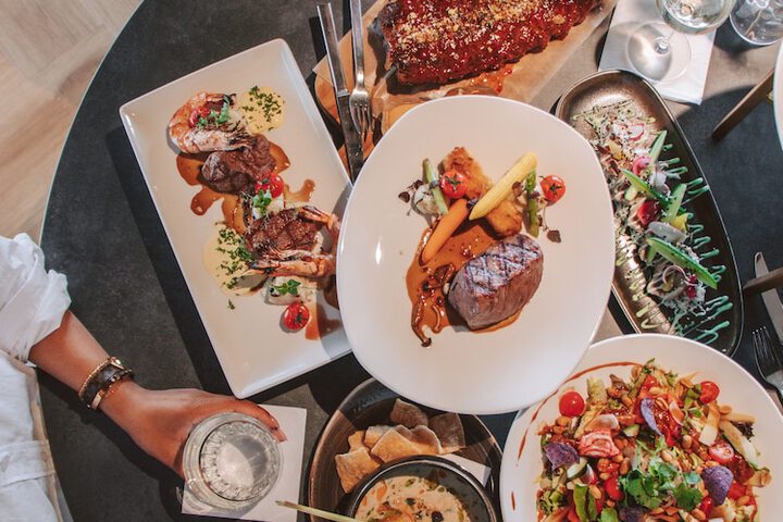 Dining 54 of 66