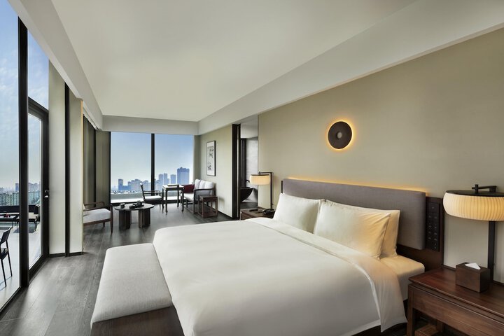 Room 4 of 21