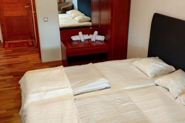 Room 55 of 140