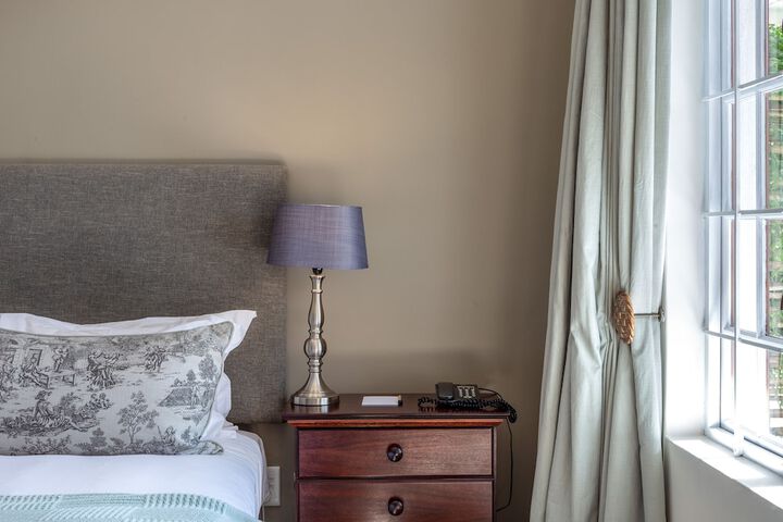 Room 30 of 344
