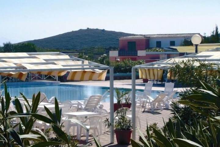 Pools & Facilities