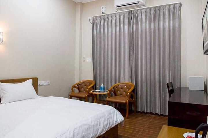Room 6 of 52